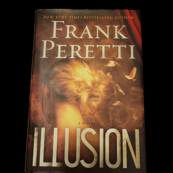 3 for $10 - Bundle of 4 books. The Hobbit, Avalon, Polaris, Illusion - Picture 3 of 10